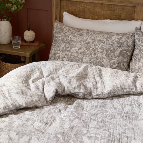 Woodland Brown Bedding - Cademuir Reversible 100% Cotton Muslin Duvet Cover Set Nut Voyage Maison