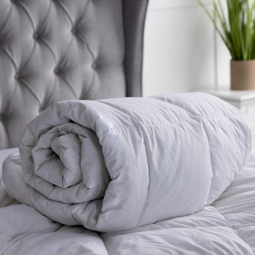 Plain White Bedding - Hotel Duvet Quilt White Belledorm