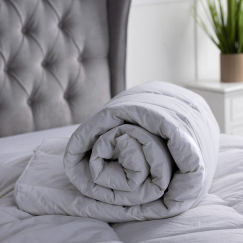 Plain White Bedding - Hotel Duvet Quilt White Belledorm